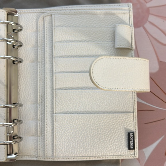 Moterm Luxe Ring Planner in Personal size with inserts, dashboards & dividers - Picture 7 of 15